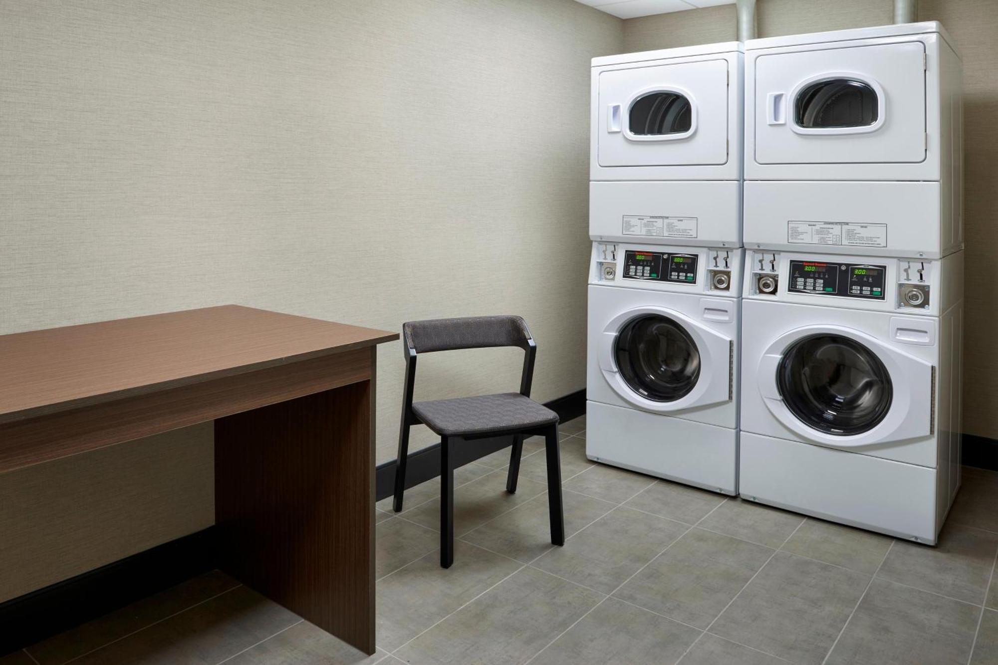 Four Points By Sheraton Hamilton - Stoney Creek Bagian luar foto
